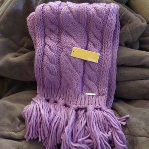 COPY - Michael Kors wisteria scarf